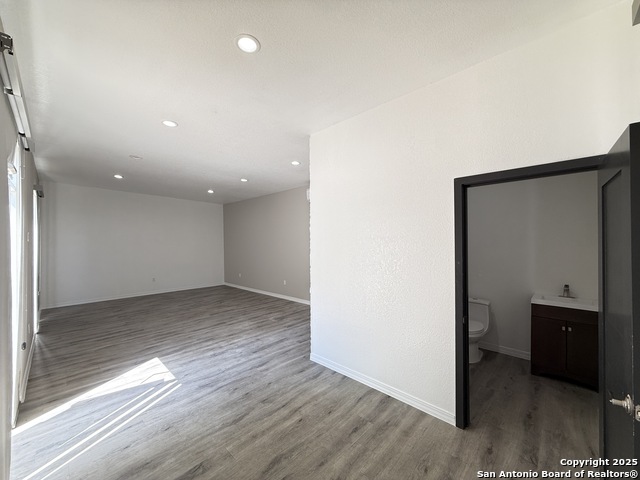 Image 40 of 49 For 8138 Old Pearsall