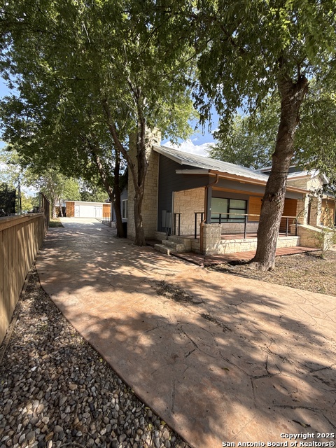Image 46 of 49 For 8138 Old Pearsall