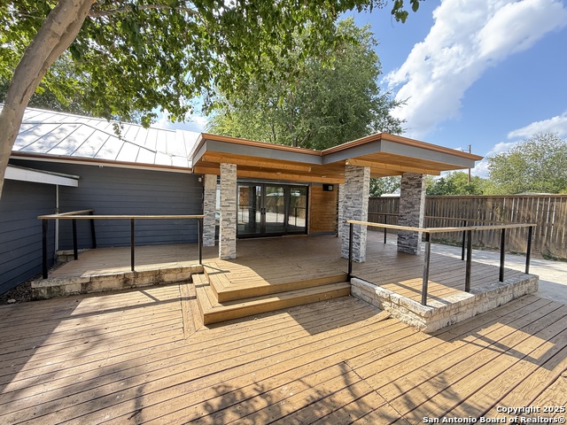 Image 7 of 49 For 8138 Old Pearsall