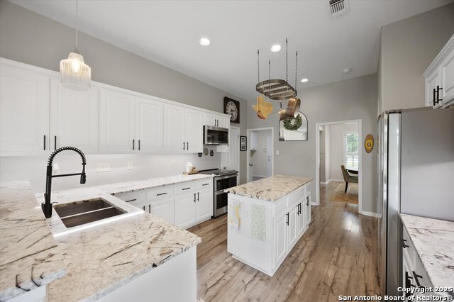 Image 16 of 50 For 29818 Fairway Vista Dr