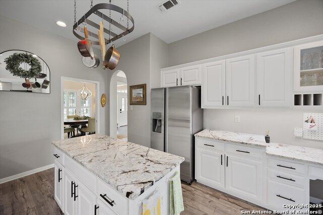 Image 17 of 50 For 29818 Fairway Vista Dr
