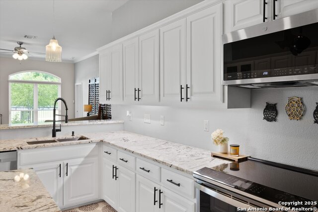 Image 19 of 50 For 29818 Fairway Vista Dr