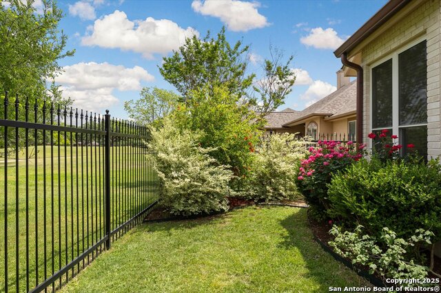 Image 42 of 50 For 29818 Fairway Vista Dr