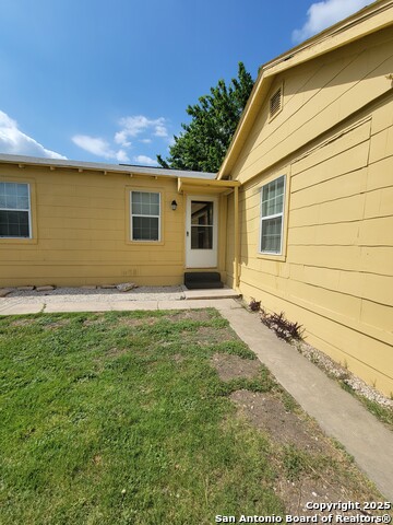 Image 2 of 9 For 2225 W. Olmos
