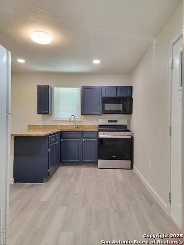 Image 4 of 9 For 2225 W. Olmos