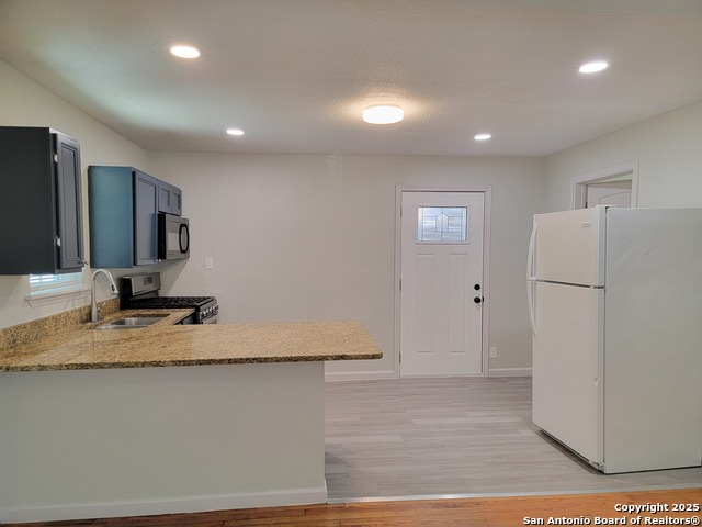 Image 6 of 9 For 2225 W. Olmos