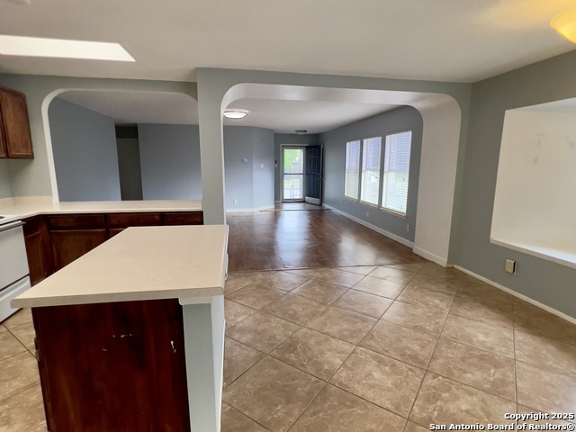 Listing photo id 3 for 7301 Avery Rd