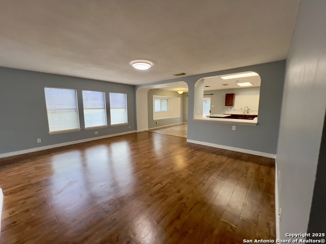 Listing photo id 4 for 7301 Avery Rd