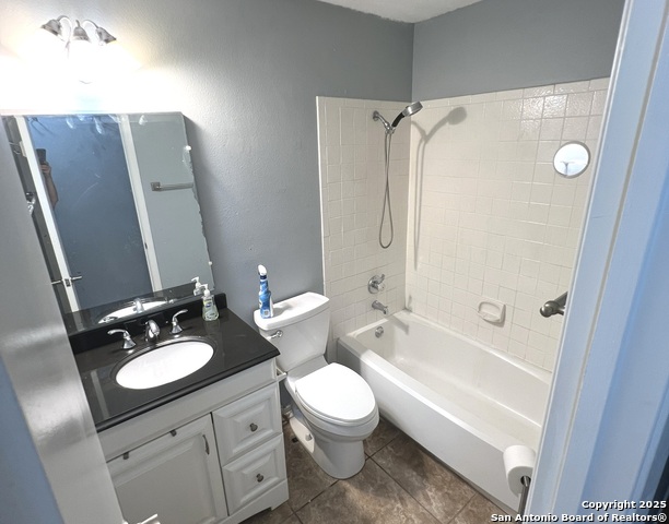 Listing photo id 7 for 7301 Avery Rd