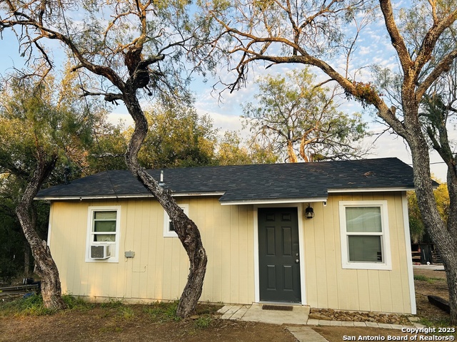 Image 17 of 18 For 5764 Fm 1628