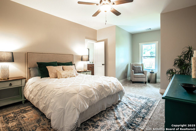Listing photo id 8 for 227 Quentin