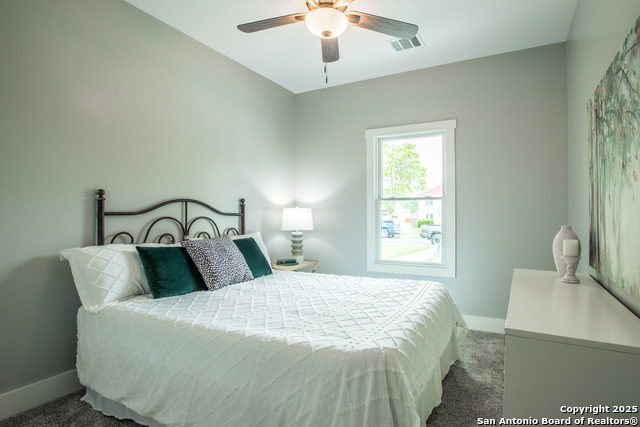 Listing photo id 11 for 227 Quentin