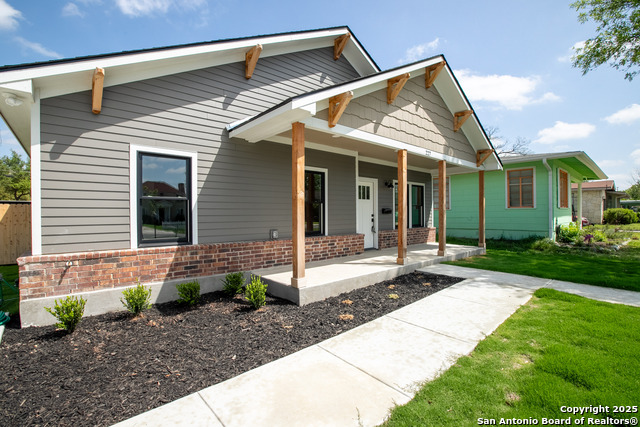 Listing photo id 17 for 227 Quentin