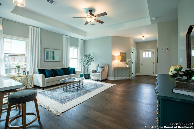 Listing photo id 1 for 227 Quentin