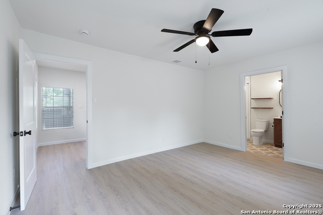 Image 11 of 33 For 1140 Agarita Ave. W