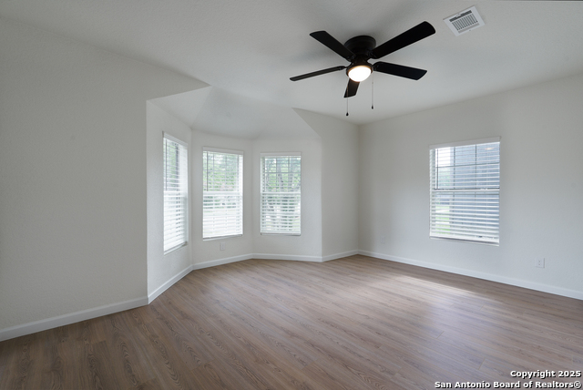 Image 16 of 33 For 1140 Agarita Ave. W