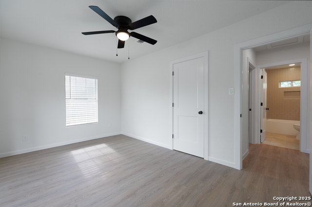 Image 17 of 33 For 1140 Agarita Ave. W