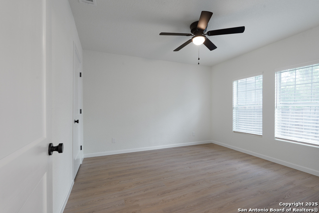 Image 18 of 33 For 1140 Agarita Ave. W