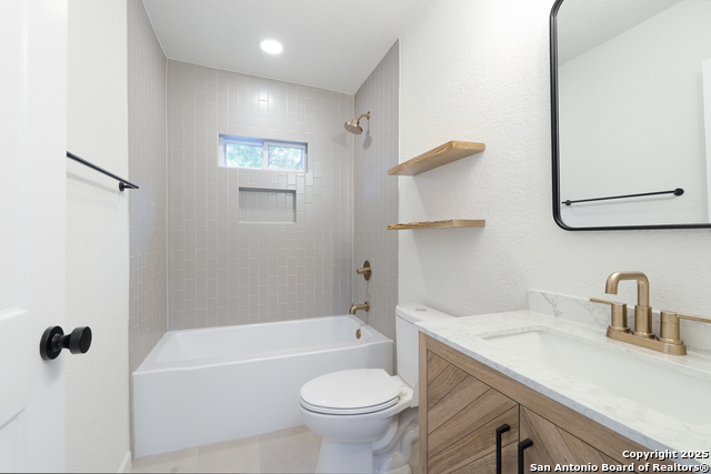 Image 20 of 33 For 1140 Agarita Ave. W