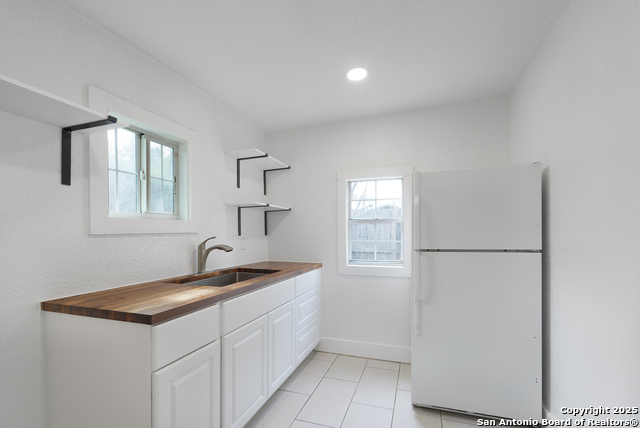 Image 29 of 33 For 1140 Agarita Ave. W