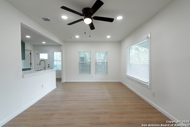 Image 4 of 33 For 1140 Agarita Ave. W