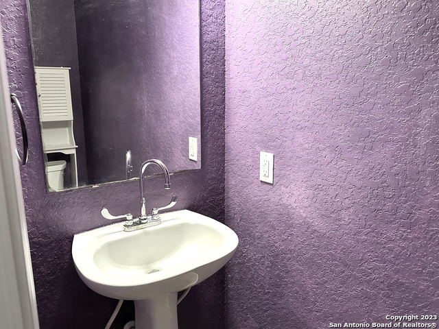 Image 10 of 23 For 6038 Valparaiso Way