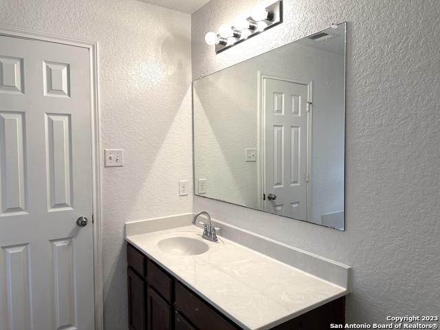 Image 16 of 23 For 6038 Valparaiso Way
