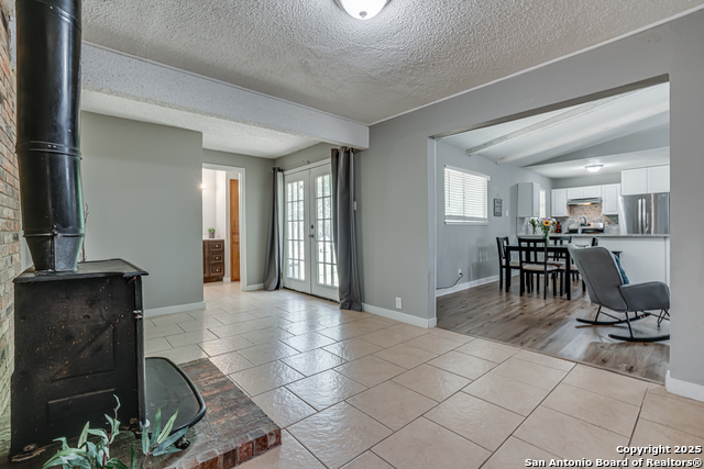 Image 21 of 34 For 5011 Village Lawn