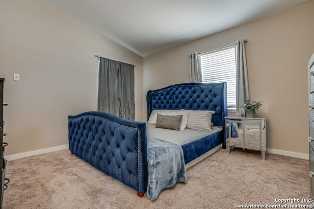 Image 26 of 34 For 5011 Village Lawn