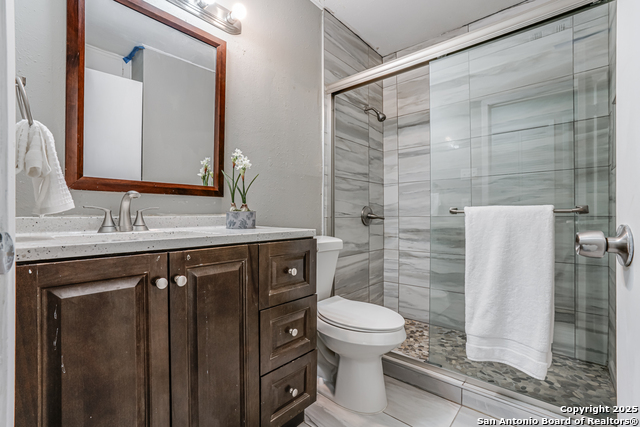 Image 27 of 34 For 5011 Village Lawn