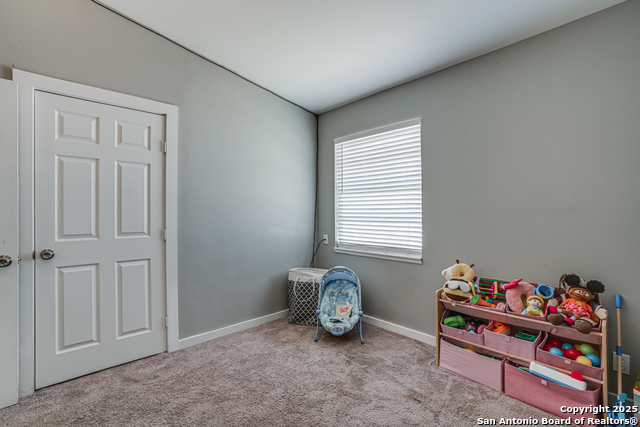 Image 29 of 34 For 5011 Village Lawn