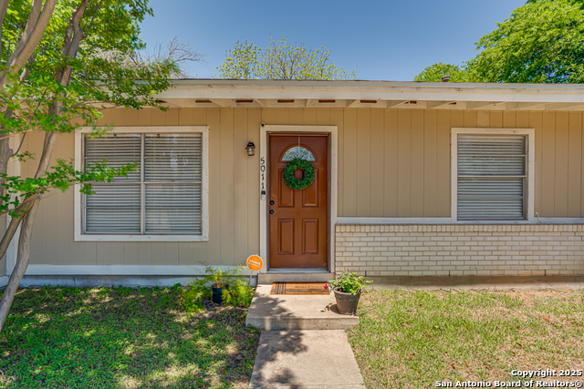 Image 3 of 34 For 5011 Village Lawn