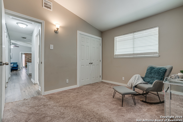 Image 31 of 34 For 5011 Village Lawn