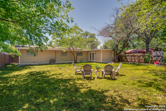 Image 33 of 34 For 5011 Village Lawn