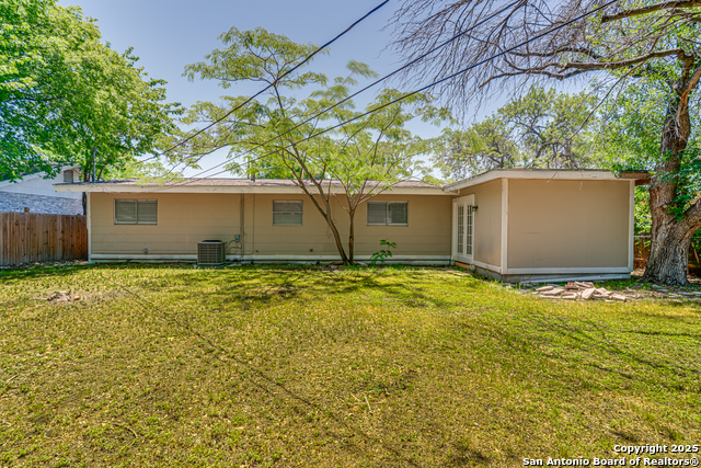 Image 34 of 34 For 5011 Village Lawn