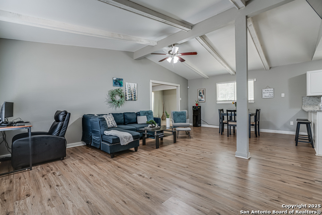 Image 6 of 34 For 5011 Village Lawn