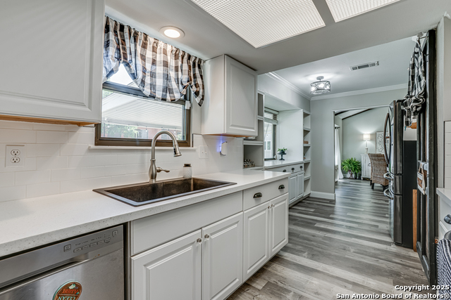 Image 18 of 42 For 1208 Colony Dr