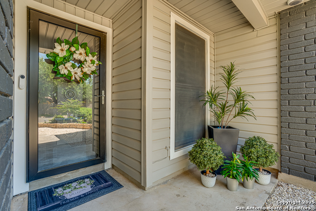 Image 3 of 42 For 1208 Colony Dr