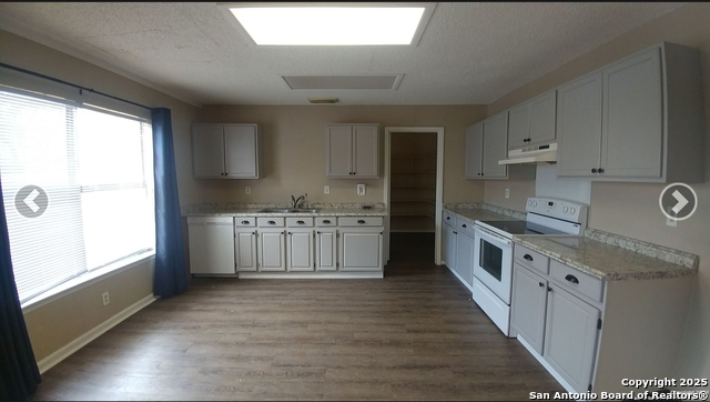Image 4 of 17 For 719 Meadow Forge