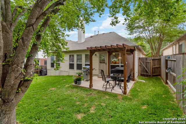 Listing photo id 23 for 8843 Brae Crest Dr