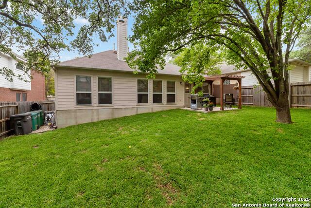 Listing photo id 24 for 8843 Brae Crest Dr