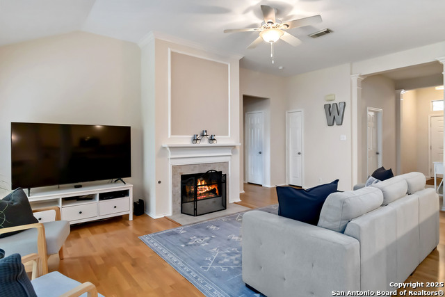 Listing photo id 4 for 8843 Brae Crest Dr