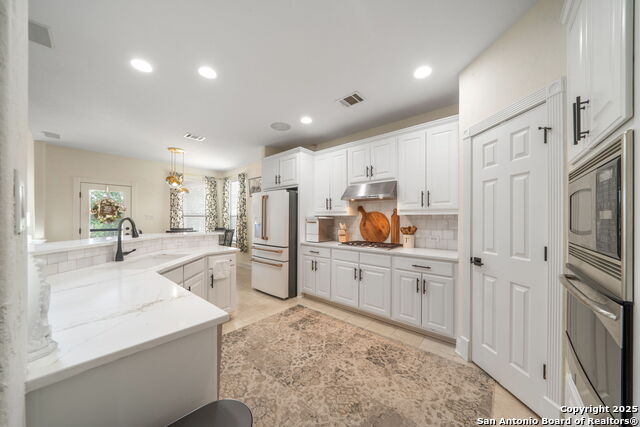 Listing photo id 16 for 17707 Maui Sands