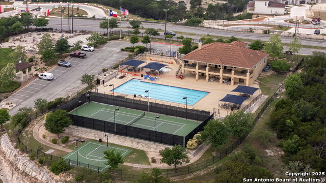 Listing photo id 47 for 17707 Maui Sands