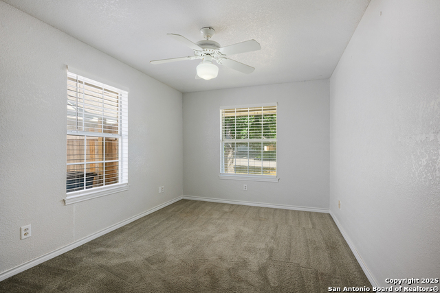 Image 17 of 24 For 930 Parkdale