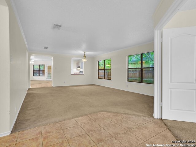 Listing photo id 8 for 9618 Summerbrook