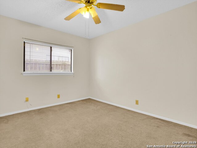 Listing photo id 6 for 9618 Summerbrook