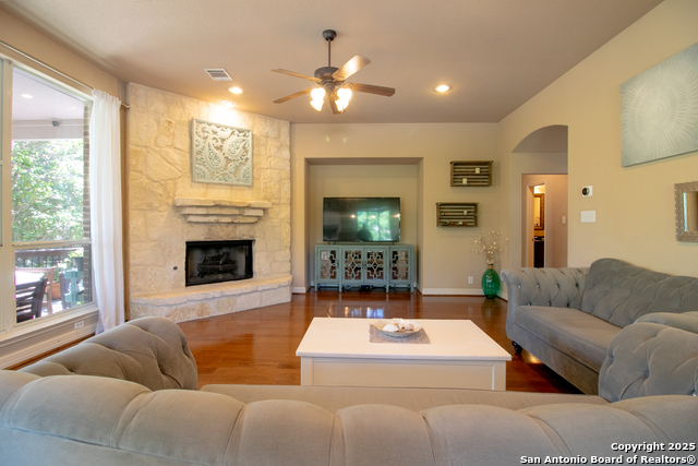 Image 12 of 49 For 3558 Hilldale Pt