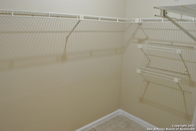 Image 15 of 18 For 7528 Windsor Oaks