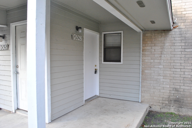 Image 16 of 18 For 7528 Windsor Oaks